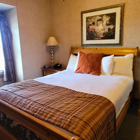 Altland House Inn & Suites Abbottstown Extérieur photo