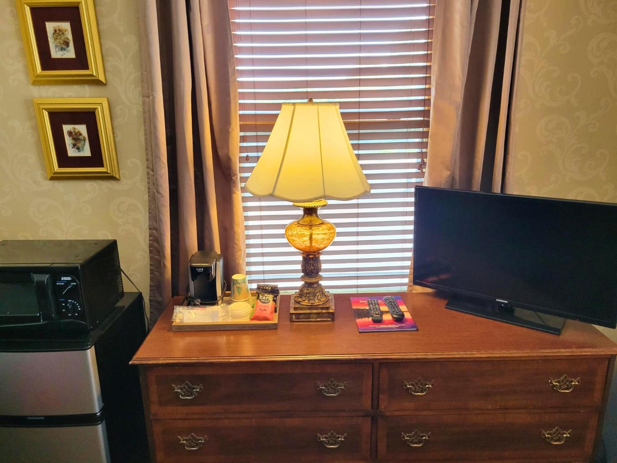 Altland House Inn & Suites Abbottstown Extérieur photo