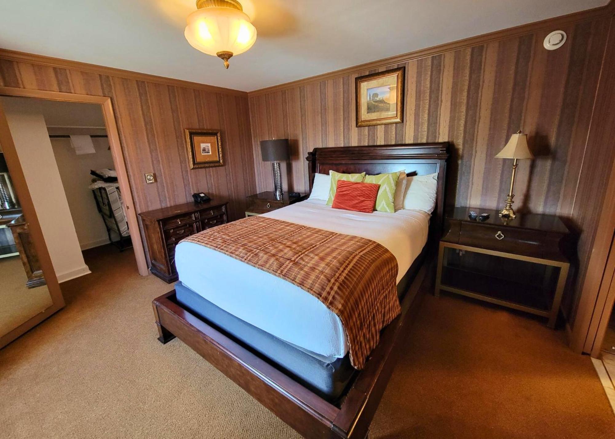 Altland House Inn & Suites Abbottstown Extérieur photo