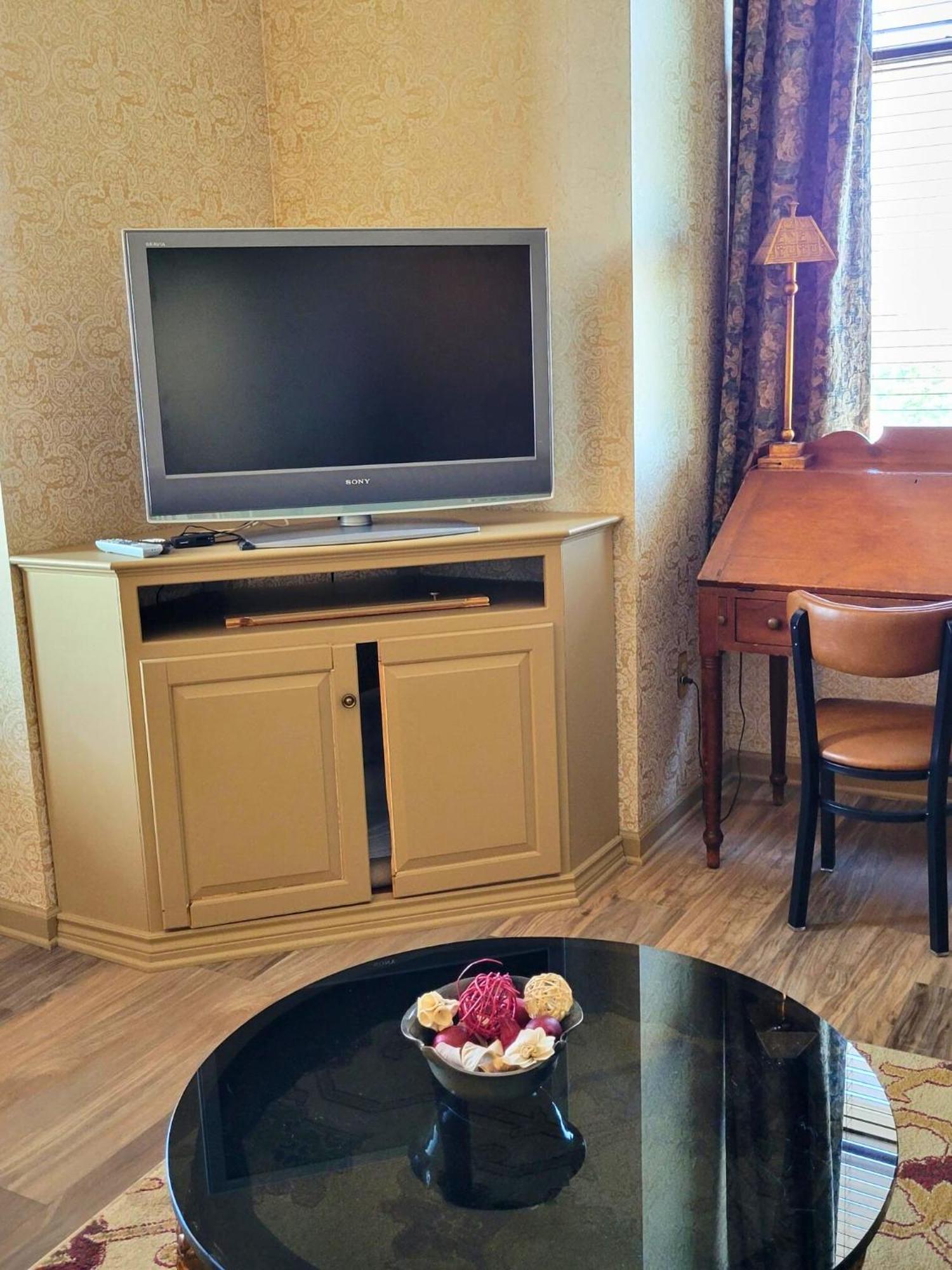 Altland House Inn & Suites Abbottstown Extérieur photo