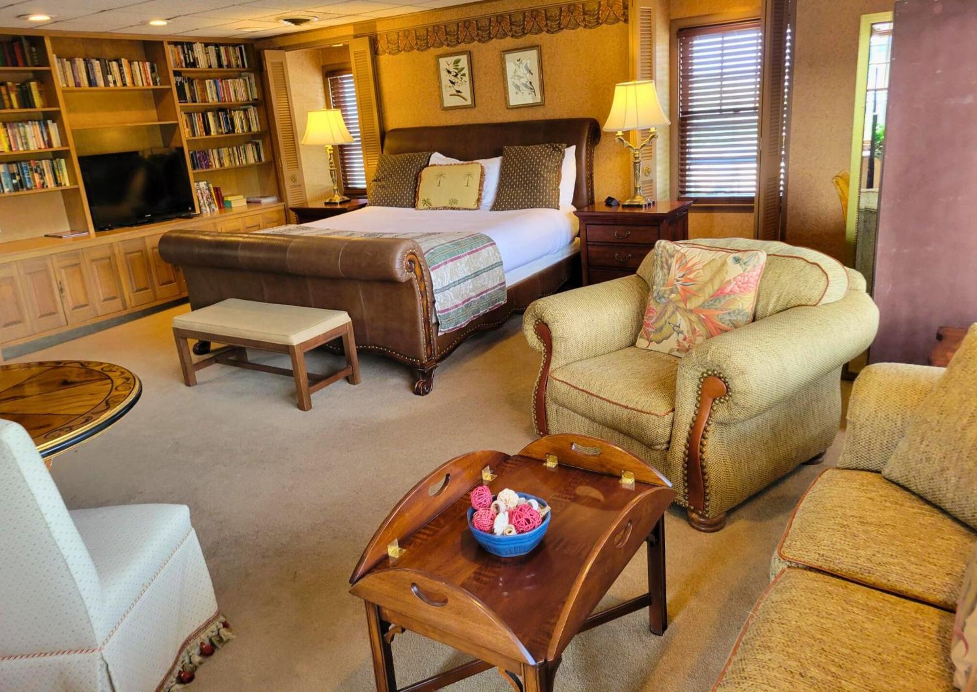 Altland House Inn & Suites Abbottstown Extérieur photo