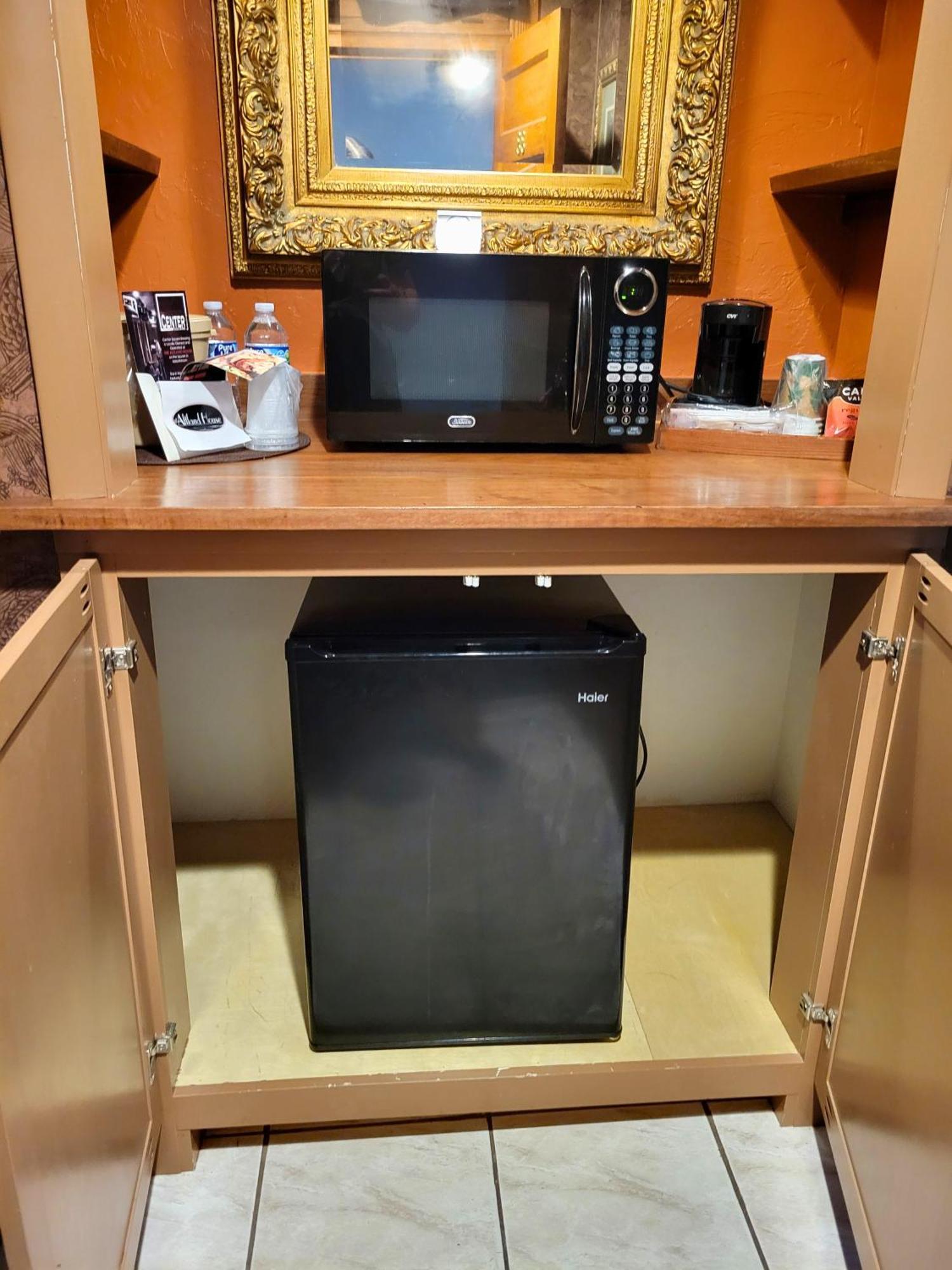 Altland House Inn & Suites Abbottstown Extérieur photo